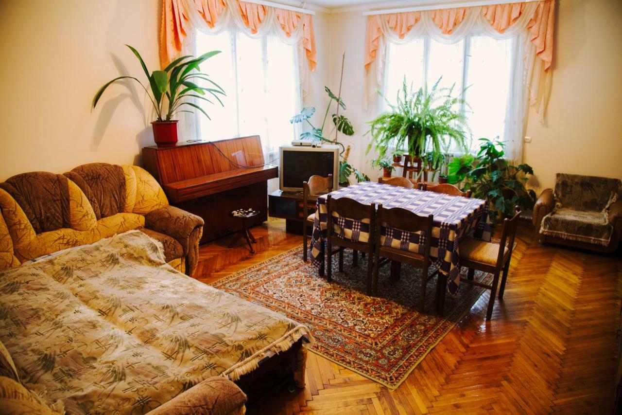 Zabava Apartment Yaremche Bagian luar foto